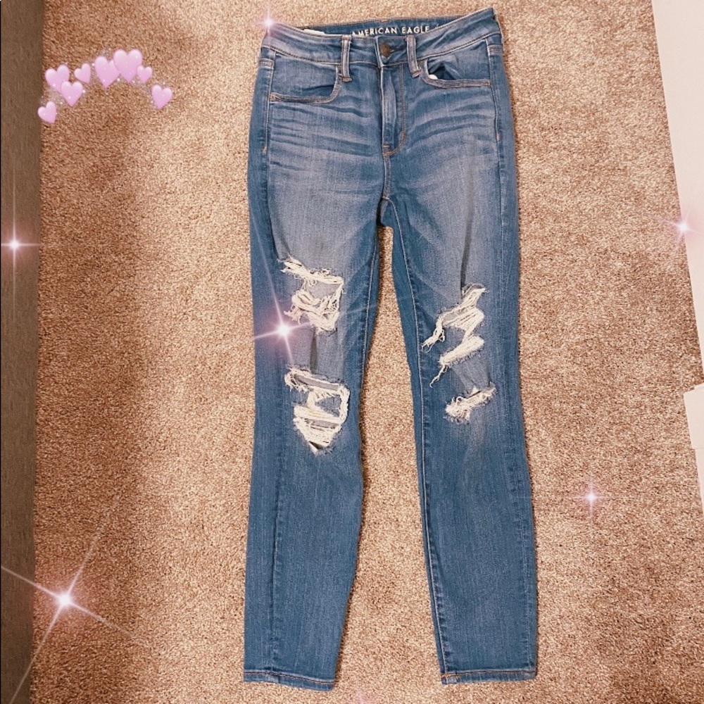 AMERICAN EAGLE 🌸 NEXT LEVEL STRETCHY HIGH RISE JEANS WITH RIPS SIZE 6